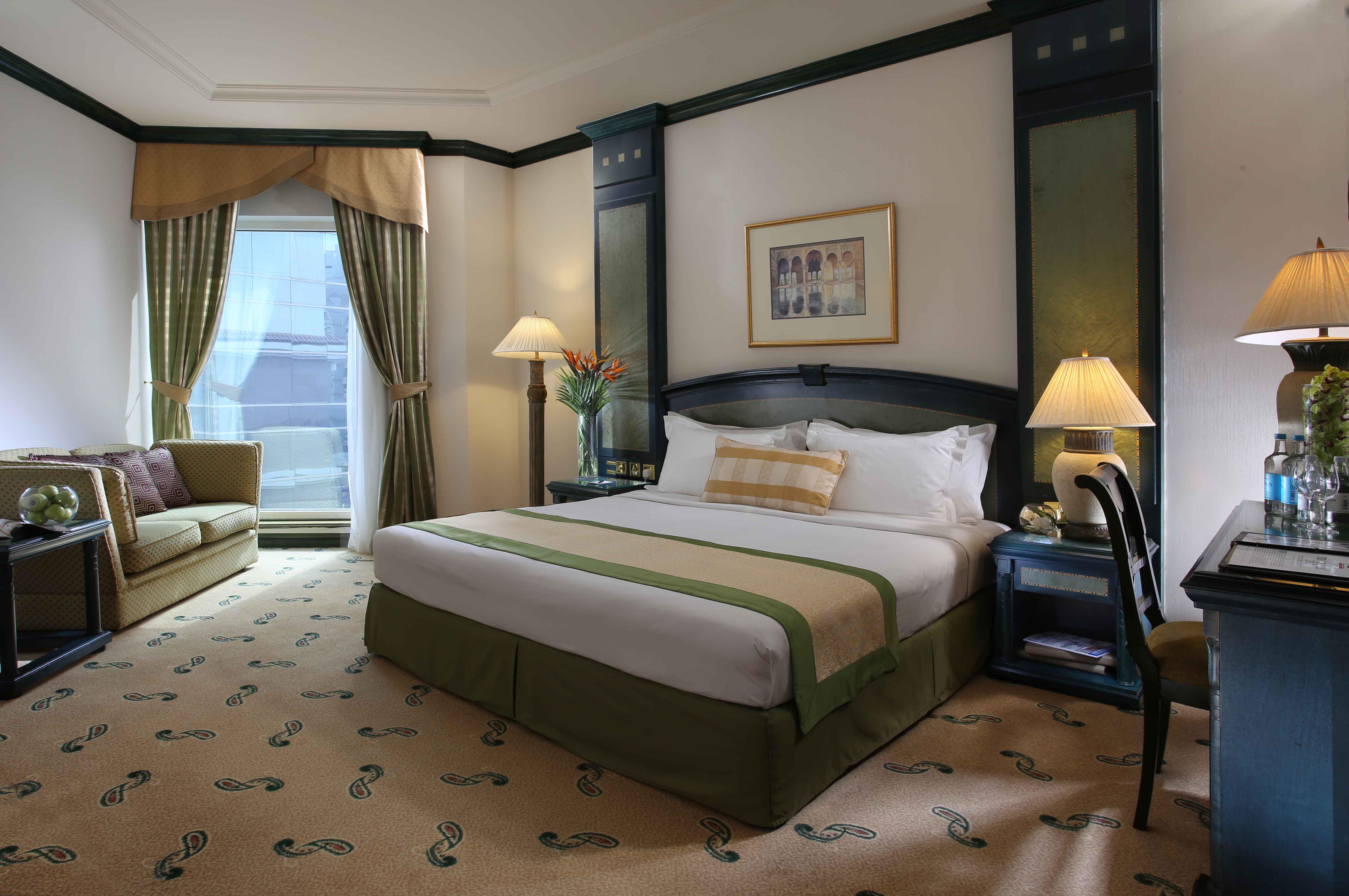 Knight Castle Hotel Dubai Exterior photo A room at the hotel