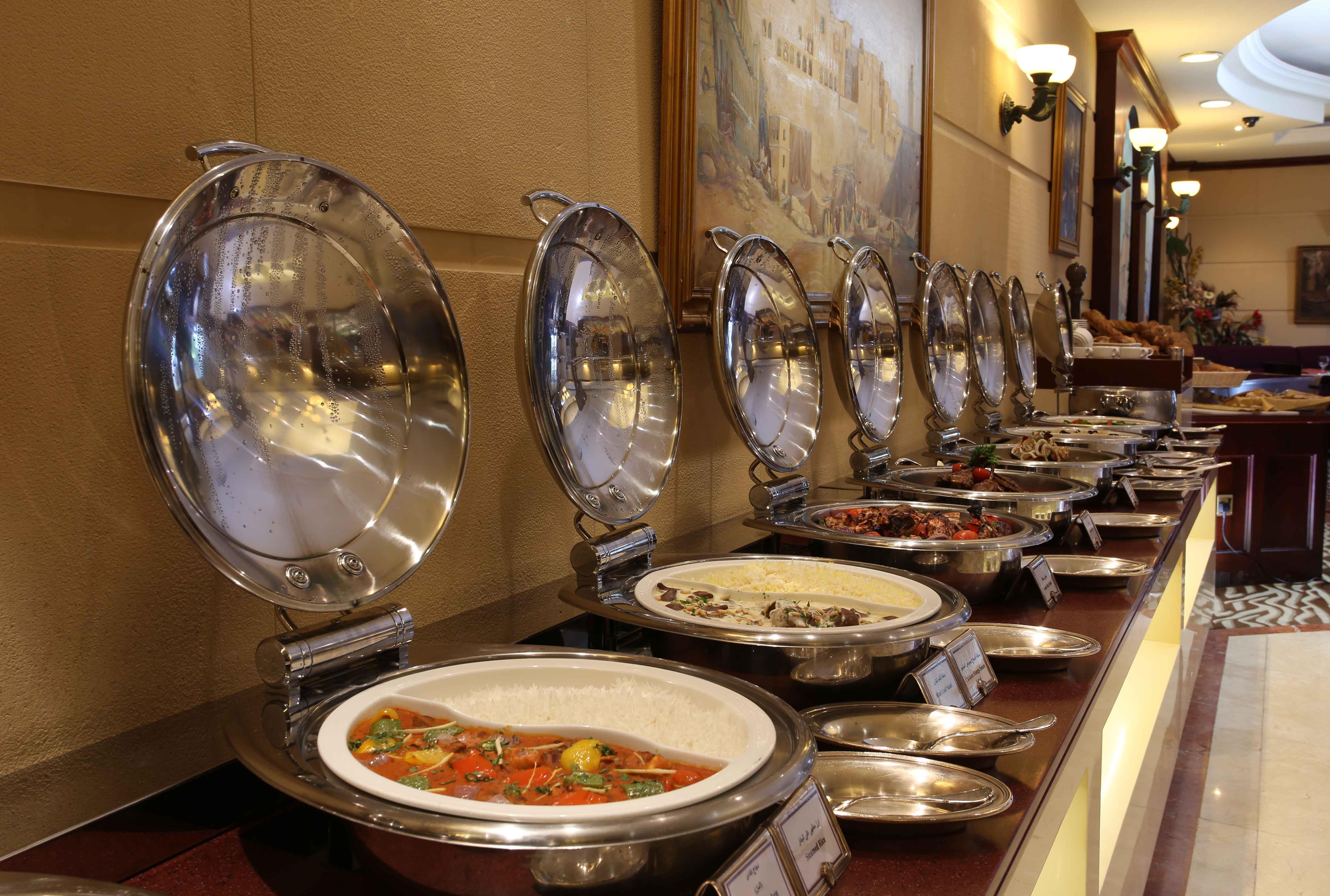Knight Castle Hotel Dubai Exterior photo A buffet at a hotel