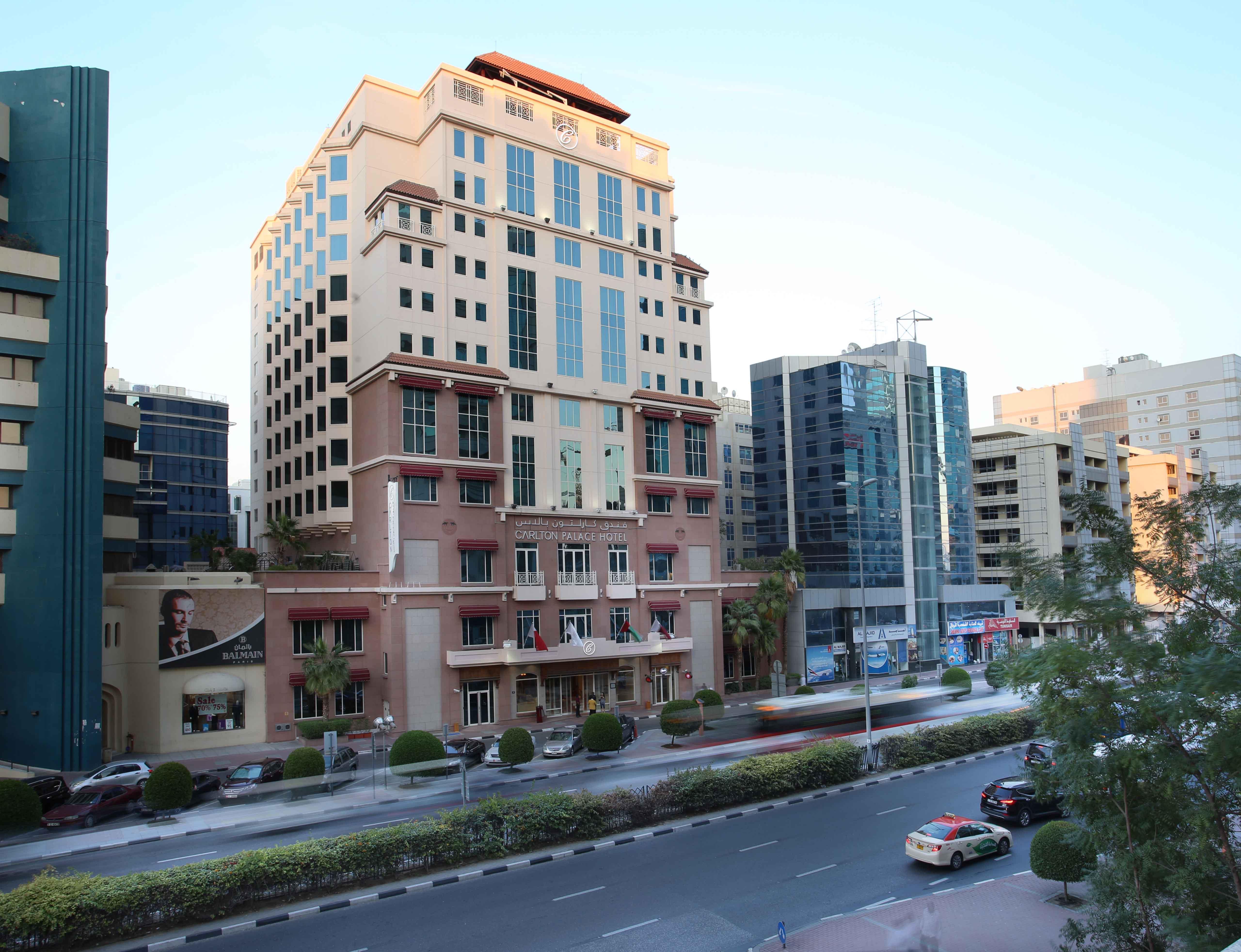 Knight Castle Hotel Dubai Exterior photo The hotel in 2011